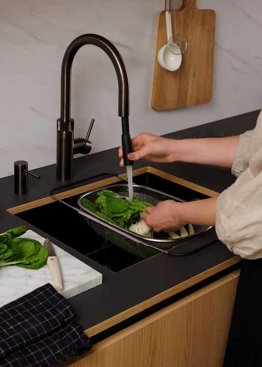 Kokendwaterkraan Quooker Flex Round met COMBI+ 7 liter reservoir in gunmetal