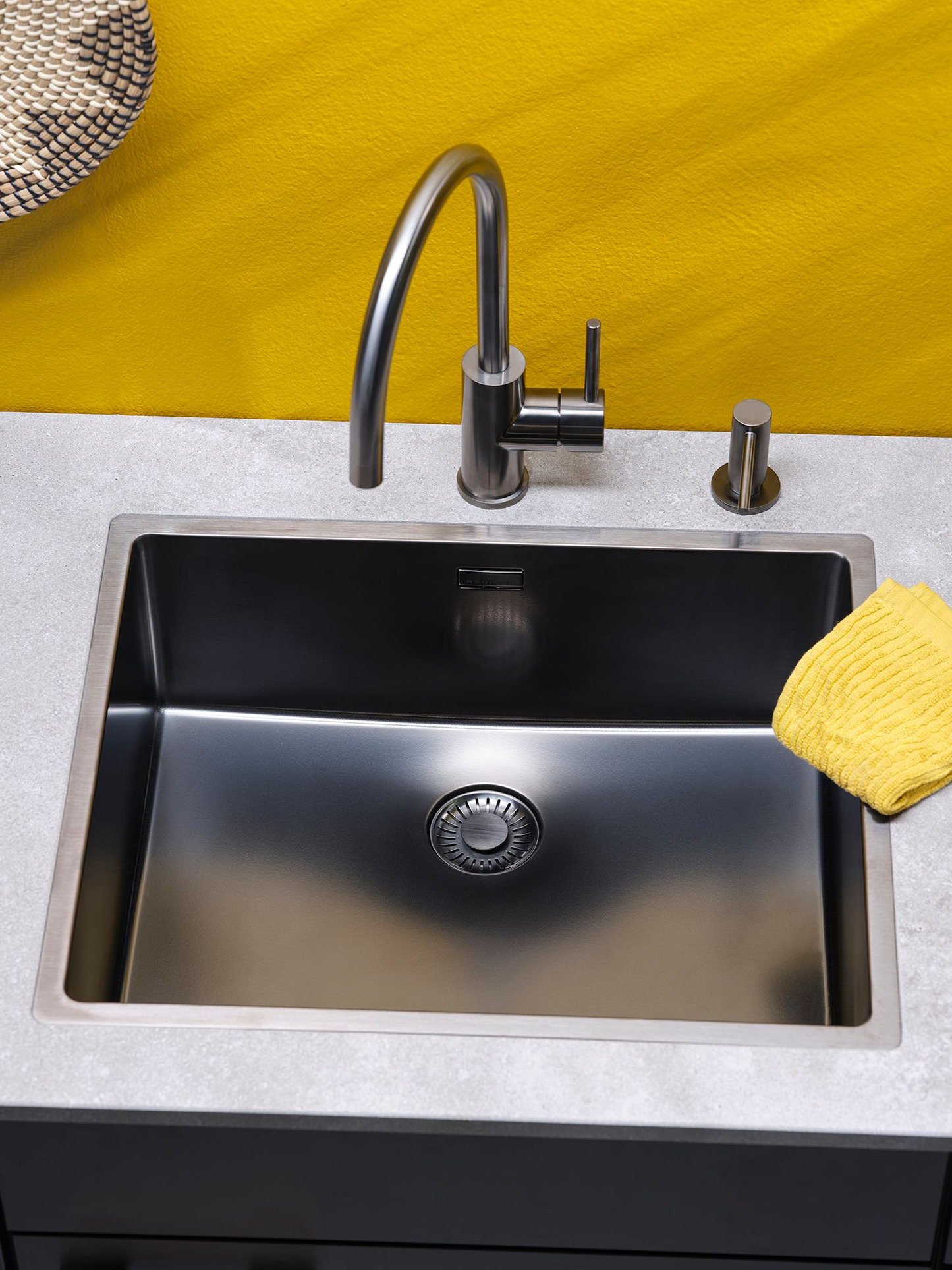 Keukenmengkraan Reginox Cano Gunmetal II in PVD gunmetal grijs